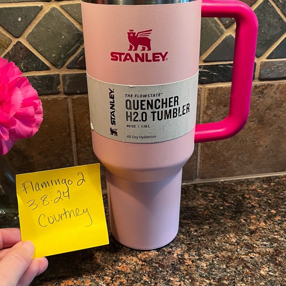 40 ounce quencher 2.0 Tumblr flamingo Stanley Pink